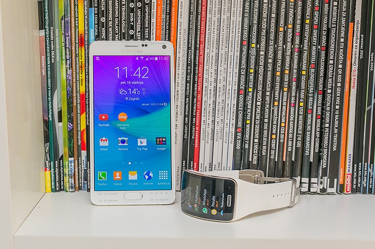 Samsung Galaxy Gear S (8).jpg